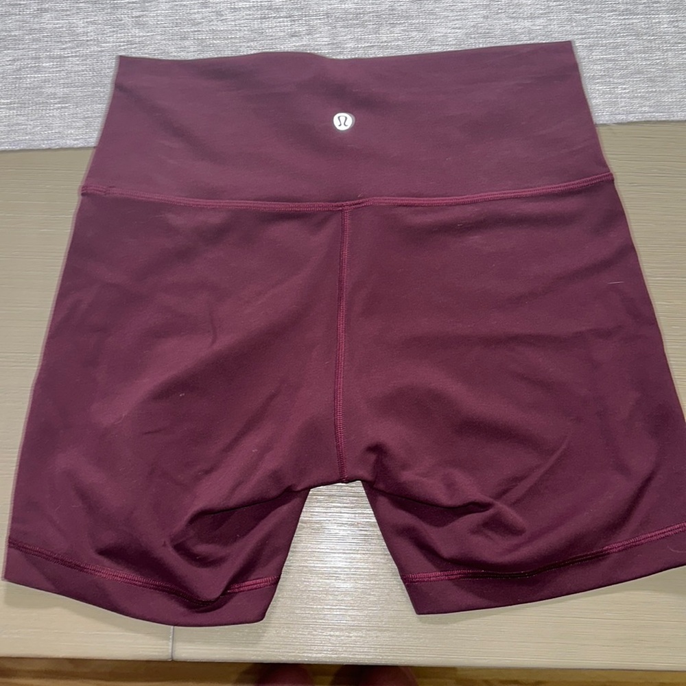 Lululemon wunder train short
